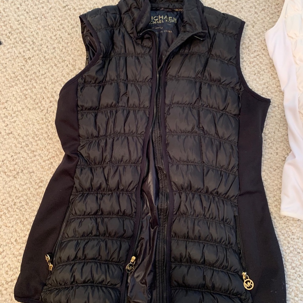 Kors puffer vest